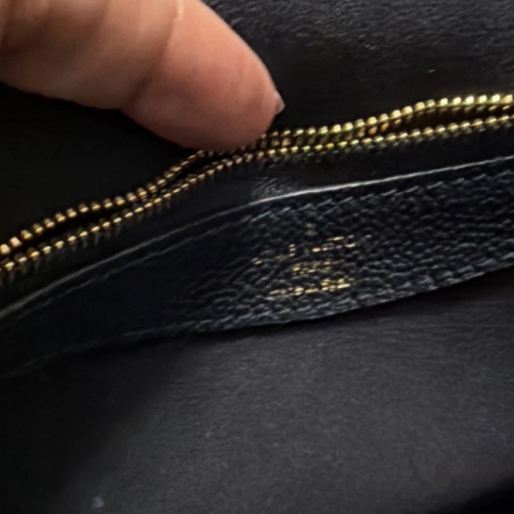 Louis Vuitton Navy and Cream Monogram Shoulder Bag with bonus wallet. Excellent - Picture 4 of 8